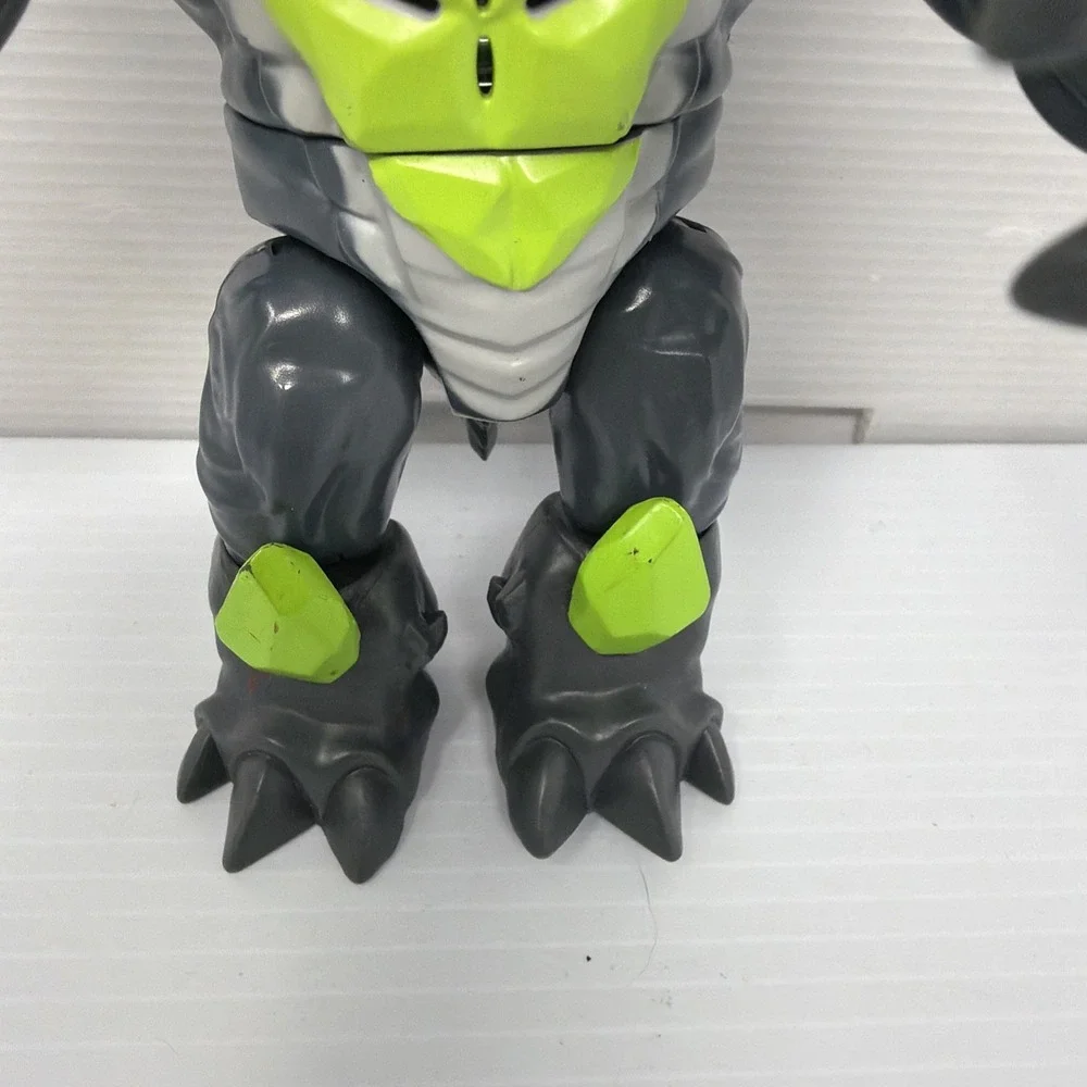 Beast Lab Shark Dino Beast Creator Action Figure Lights And Sound Moose